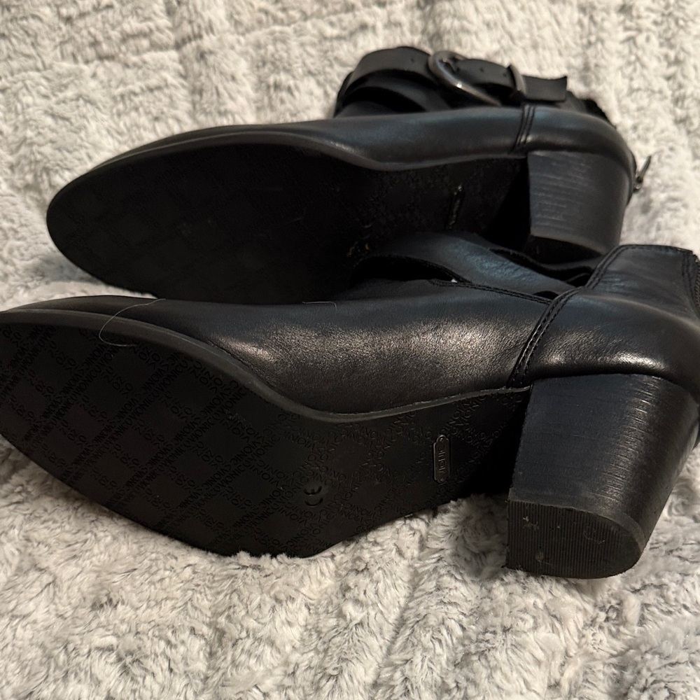 Vionic Ankle Boots - Picture 4 of 4